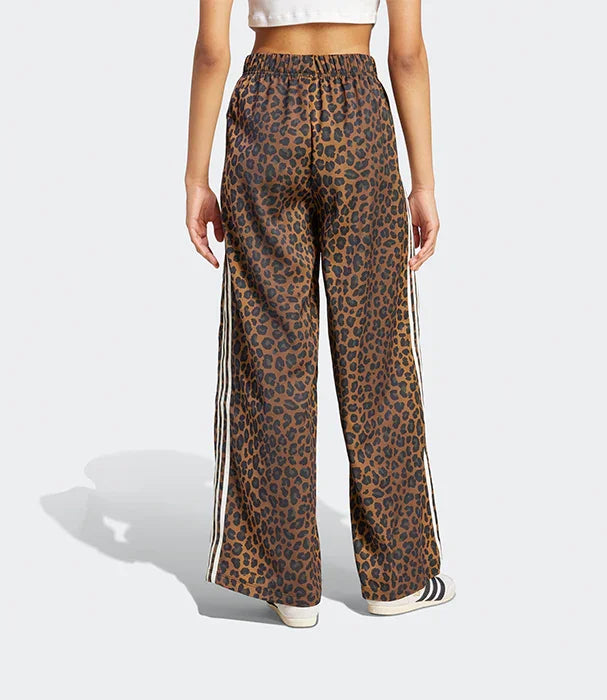 מכנסי נשים אדידס הדפס מנומר, גזרה רחבה, דגם מהמותגים המובילים ב-CHOZEN