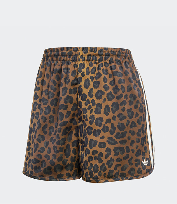 אדידס מכנסיים קצרים לנשים