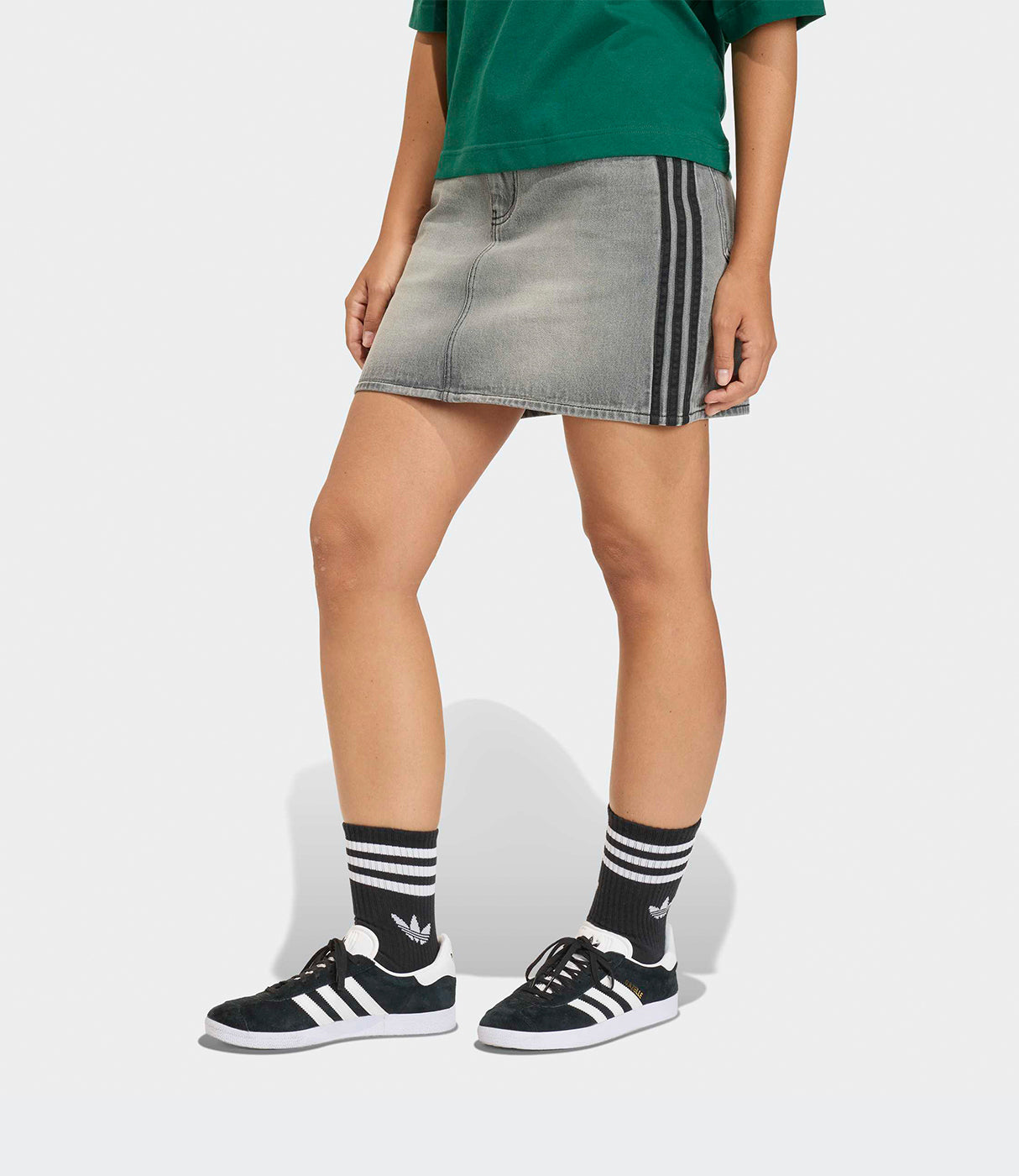 אדידס חצאית ג'ינס מיני 3-STRIPES לנשים