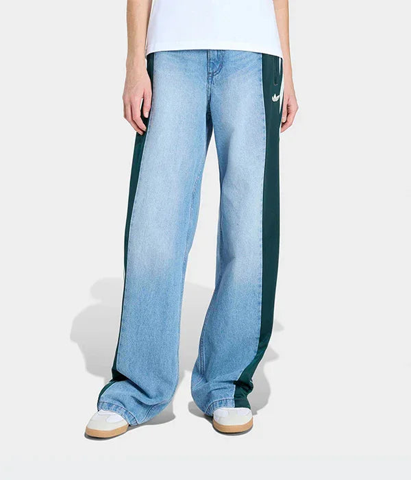 מכנסי ג'ינס רחבים עם פס ירוק לצדדים, דגם אופנתי באתר CHOZEN, אופנה עכשווית לגבר