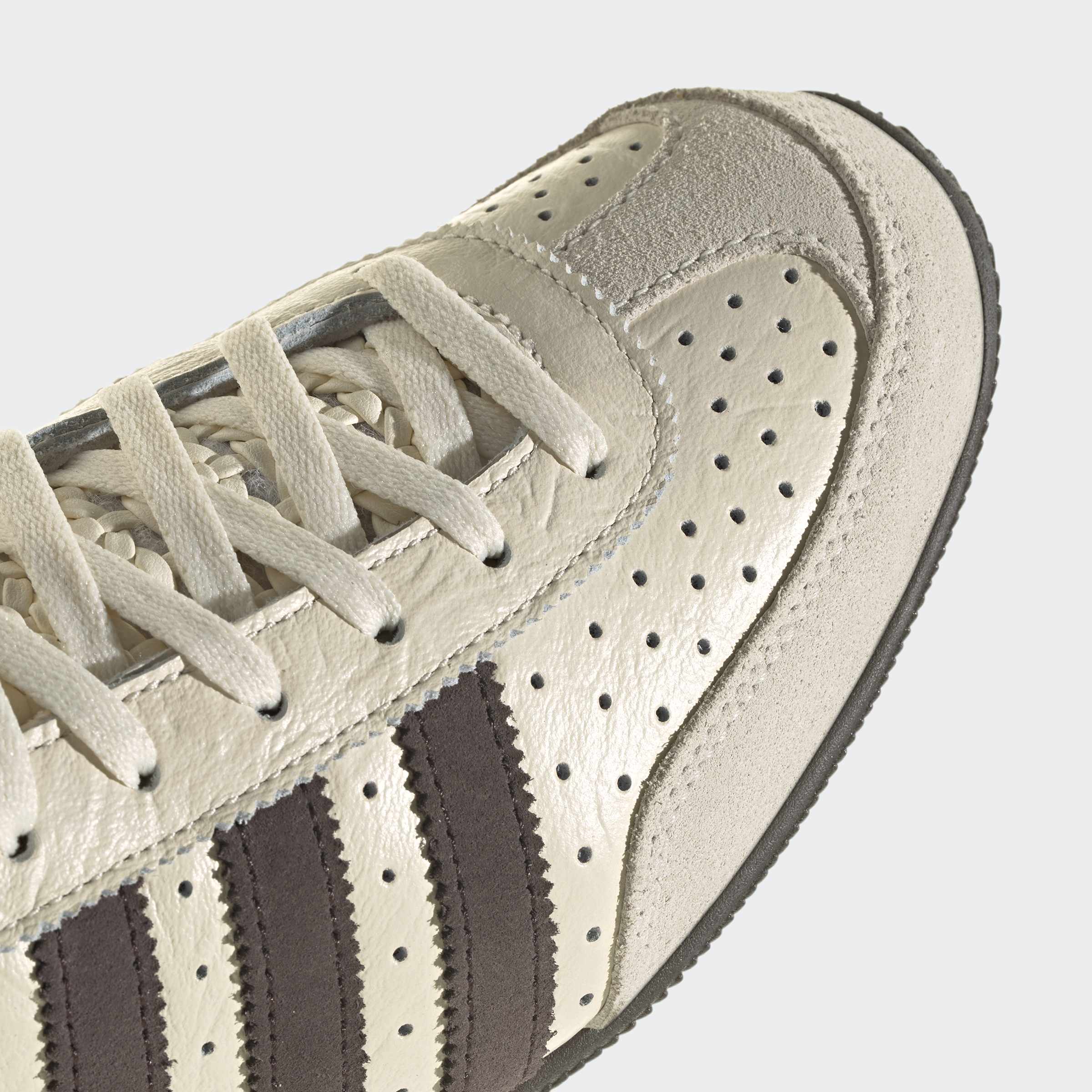 אדידס סניקרס JAPAN לנשים