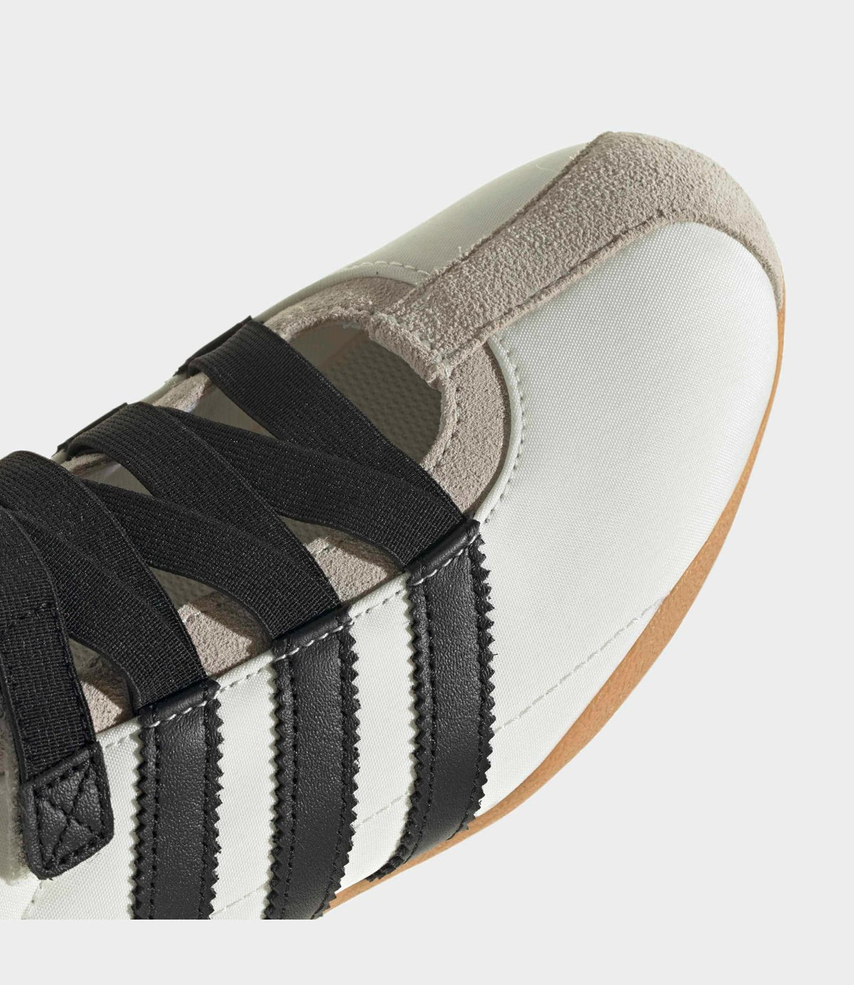 ADIDAS סניקרס בצבע לבן שבור - CHOZEN