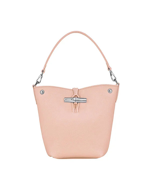 תיק יד לנשים בצבע בז' עם אבזם מתכת, מעוצב מאת CHOZEN מהמובילים בעולם