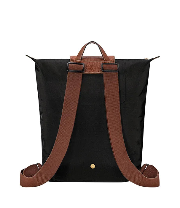 תיק גב שחור עם רצועות חומות, עיצוב יוקרתי, בחנות CHOZEN מותגים מובילים