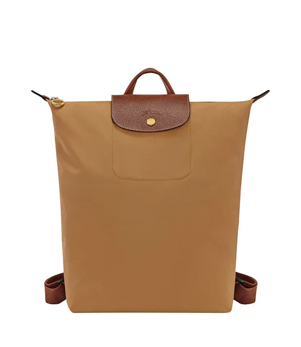 תיק גב אופנתי בגוון חום בהיר עם סוגר חום כהה, מוצר פרימיום ב-CHOZEN