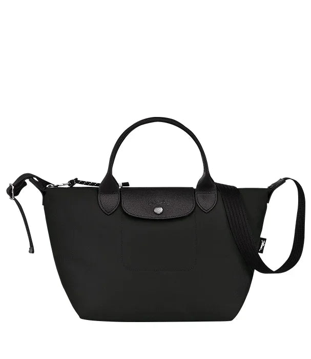 תיק יד שחור קלאסי איכותי עם רצועה ארוכה, מעוצב וממותג CHOZEN