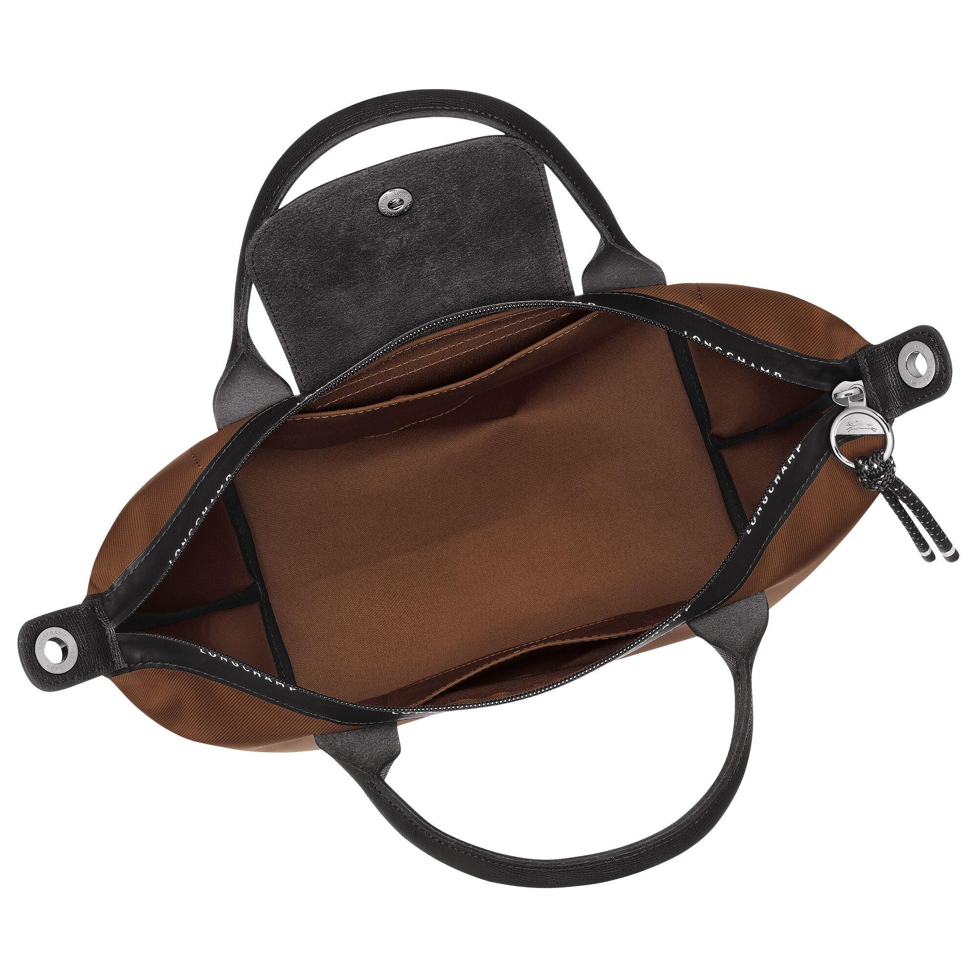 מבט מבפנים על תיק יד עור חום עם רוכסן, תוצרת מותג CHOZEN, באתר קבוצת אלפא