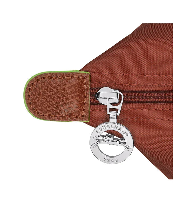 רוכסן תיק לונגשאם חום עם תג כסף ממותג, פרטים יוקרתיים, CHOZEN מותגים מובילים