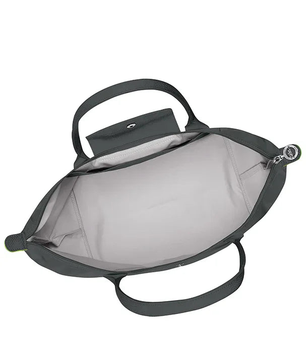 תיק יד שחור פתוח מבית CHOZEN, מבט פנימי עם רצועות ותא מרכזי רחב, קבוצת אלפא