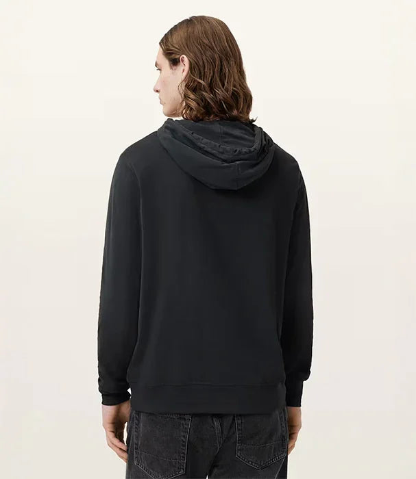 גבר בדגם קפוצ'ון שחור אופנתי CHOZEN, צילום מאחור, אופנת גברים ייבוא קבוצת אלפא