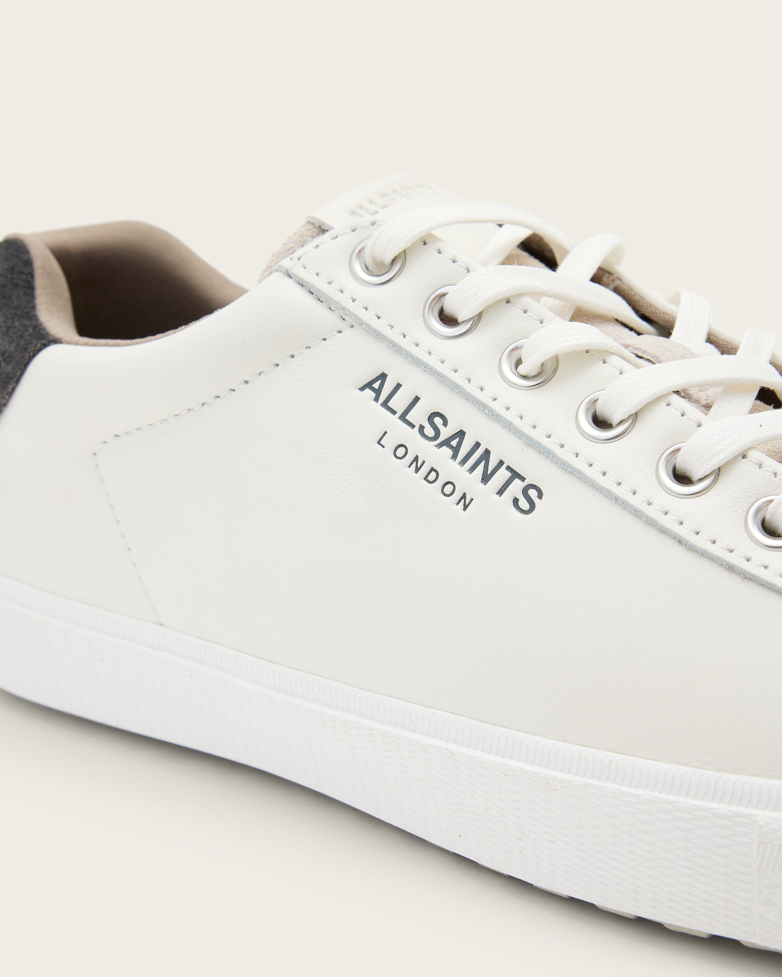 אול סיינטס סניקרס TUCKER LOW TOP לגברים