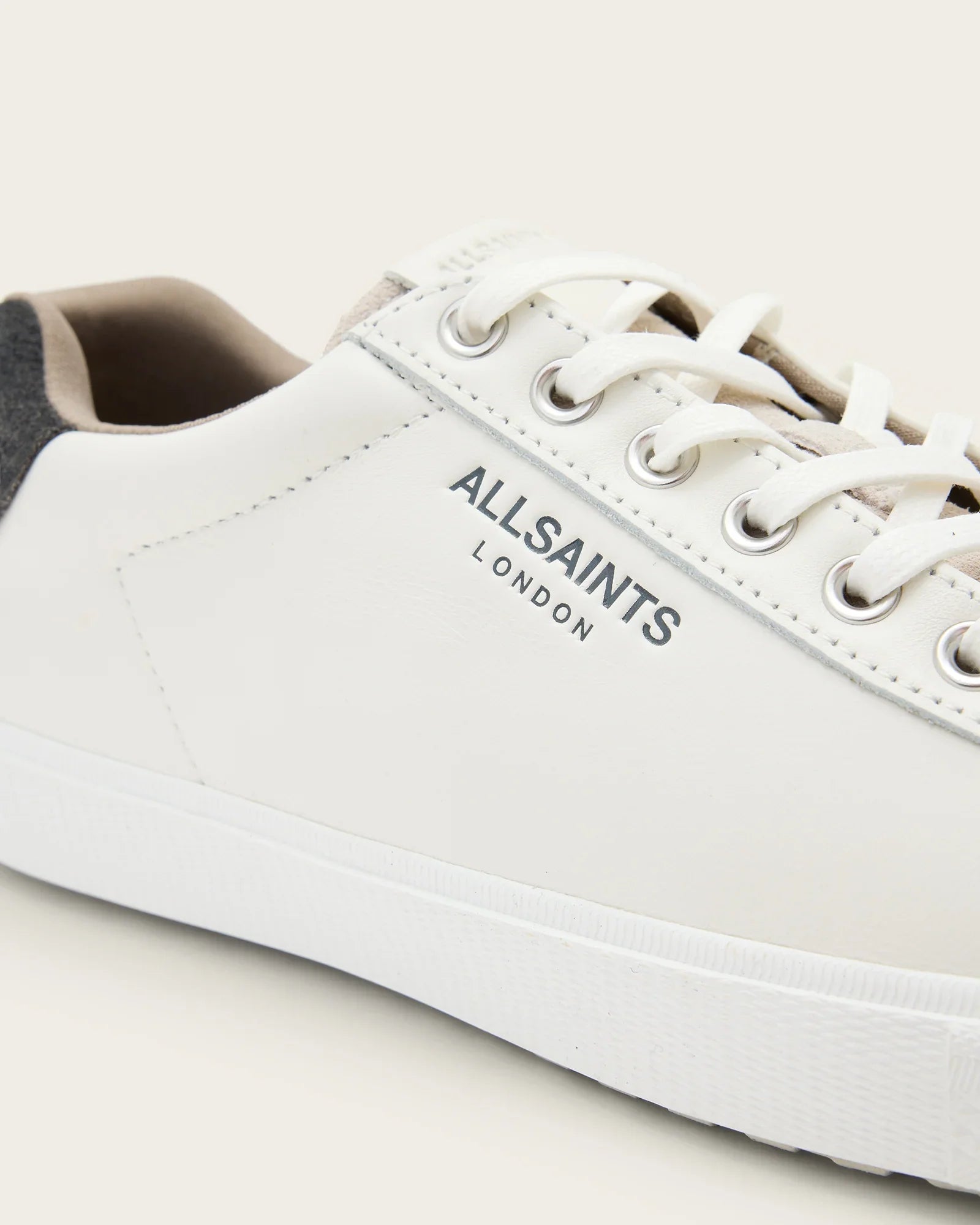 סניקרס עור לבן לגבר ALLSAINTS LONDON, עיצוב עדכני, מתוך מבחר CHOZEN מותגים מובילים