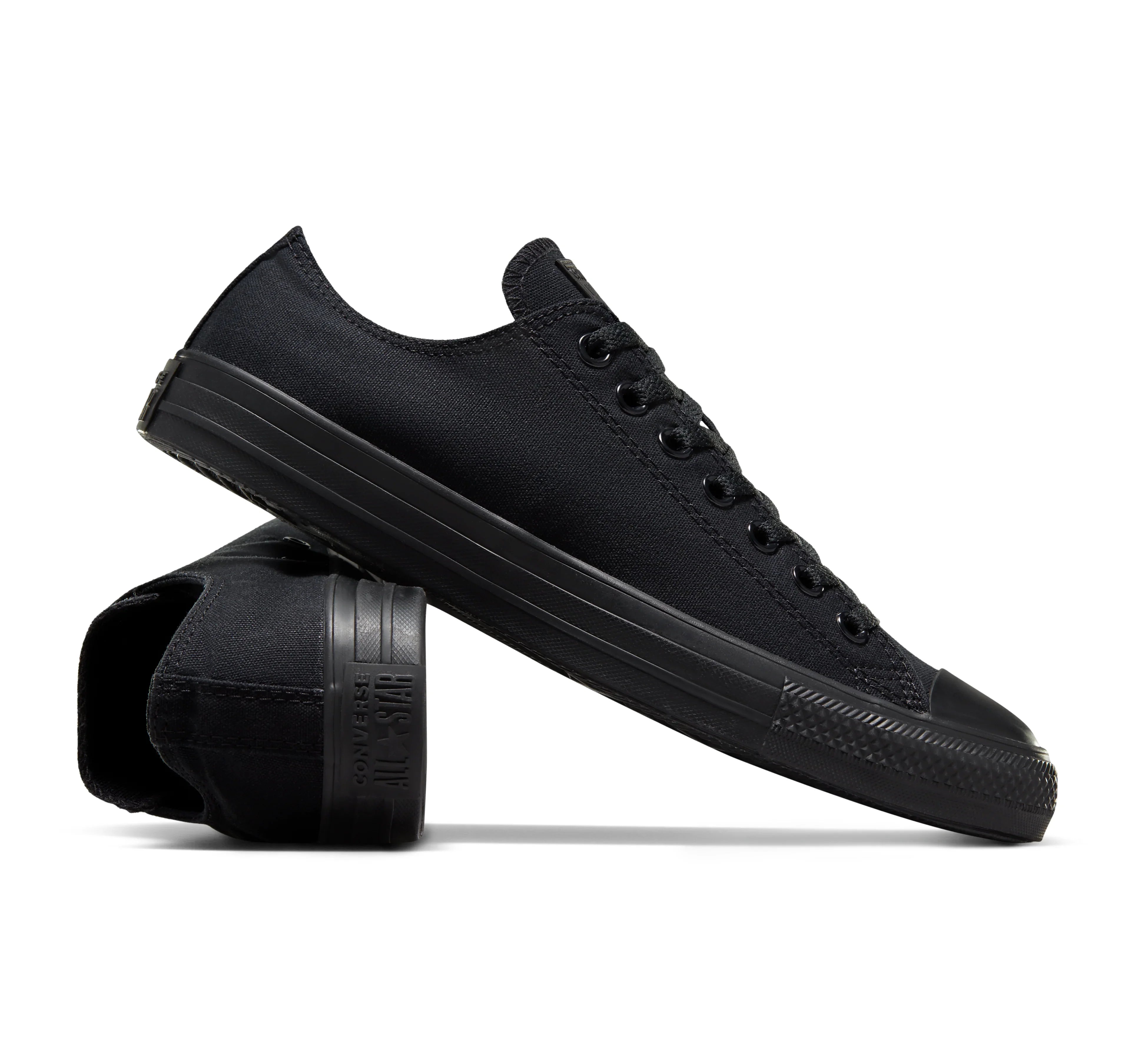 נעלי קנבס שחורות קלאסיות Converse All Star לגברים, צילום מוצר על רקע לבן, CHOZEN