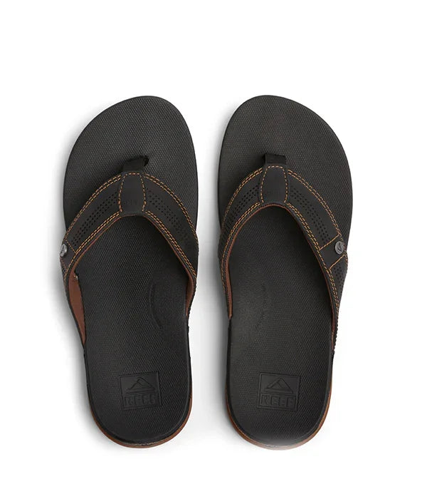 כפכפי ריף שחורים לגברים, עיצוב קלאסי, מותג מוביל ב-CHOZEN על רקע לבן