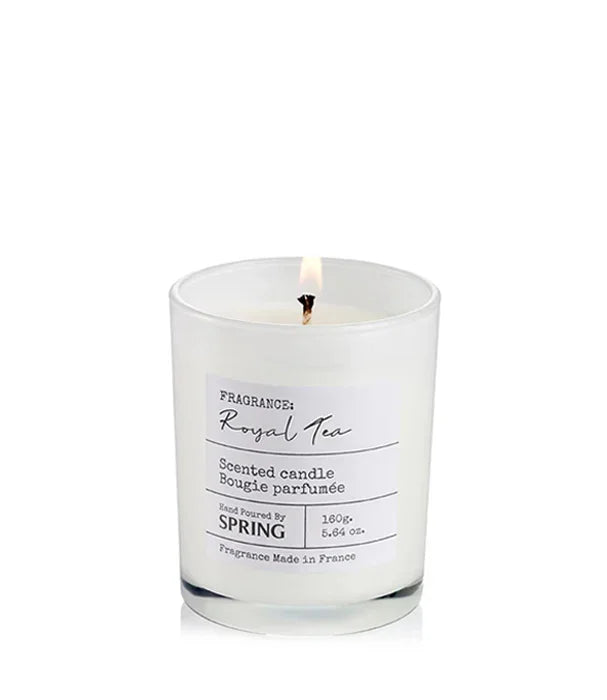 נר ריחני Royal Tea בכוס זכוכית לבנה, מוצר יוקרה מבית SPRING, קיים באתר CHOZEN