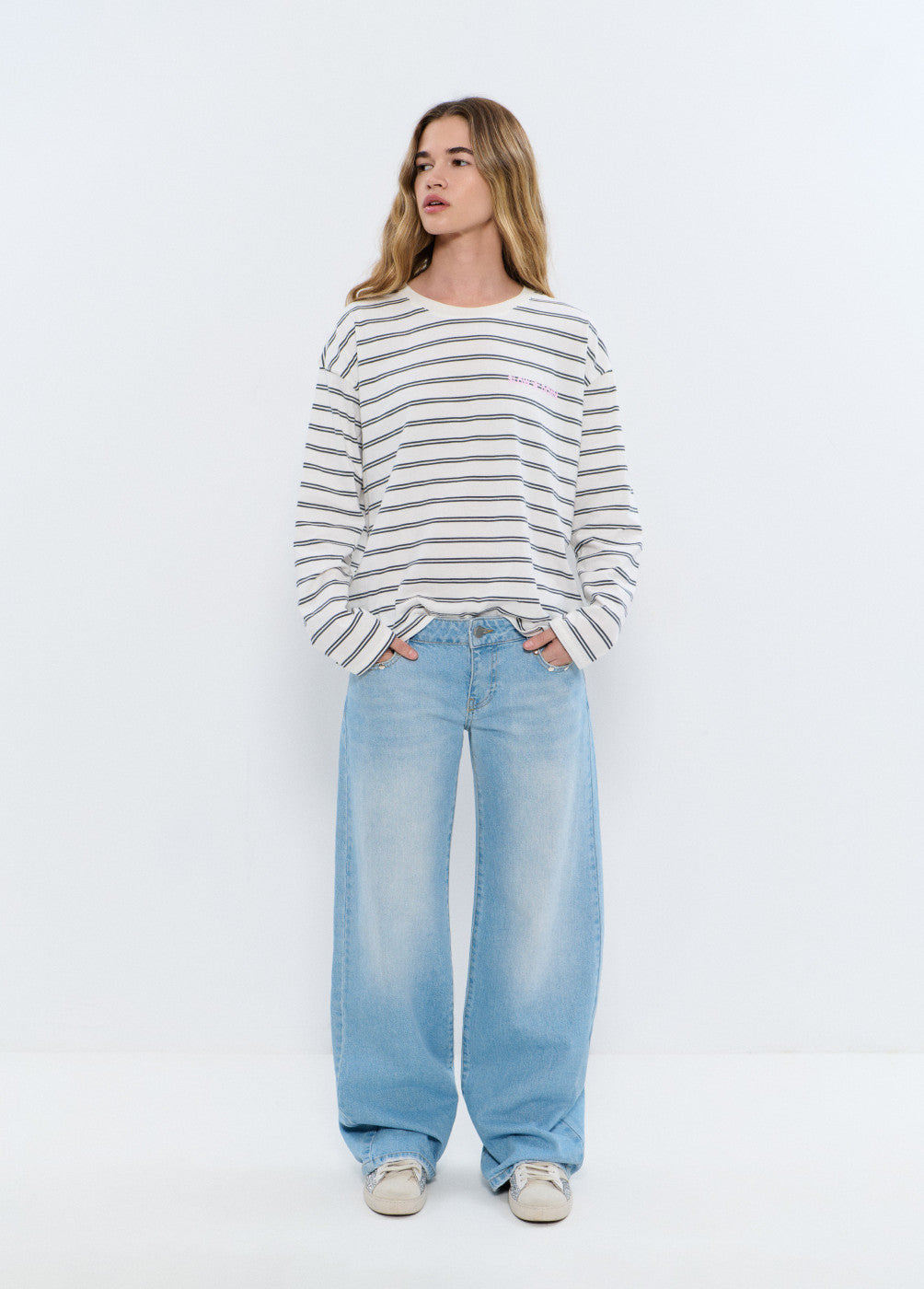 בראוני ג'ינס בגזרה נמוכה לנשים