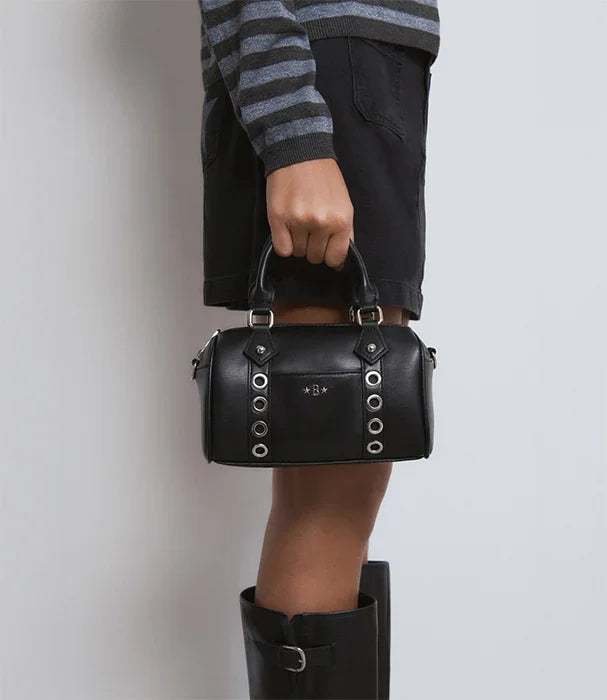 תיק יד שחור קטן עם עיצוב ניטים, אופנתי לנשים, מבית CHOZEN