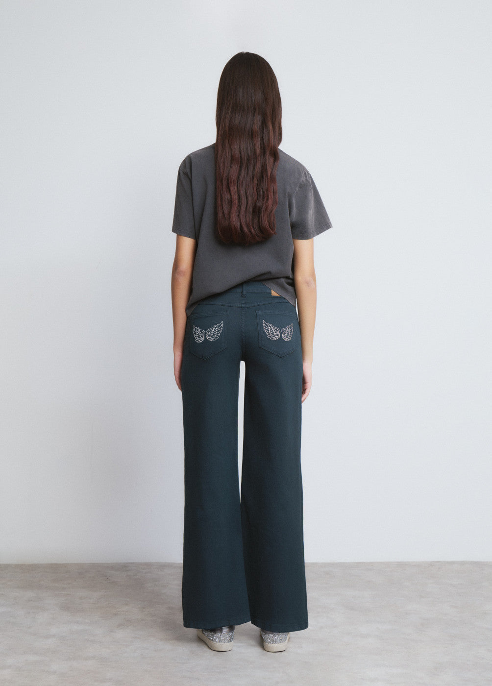 בראוני מכנסיים ארוכים לנשים