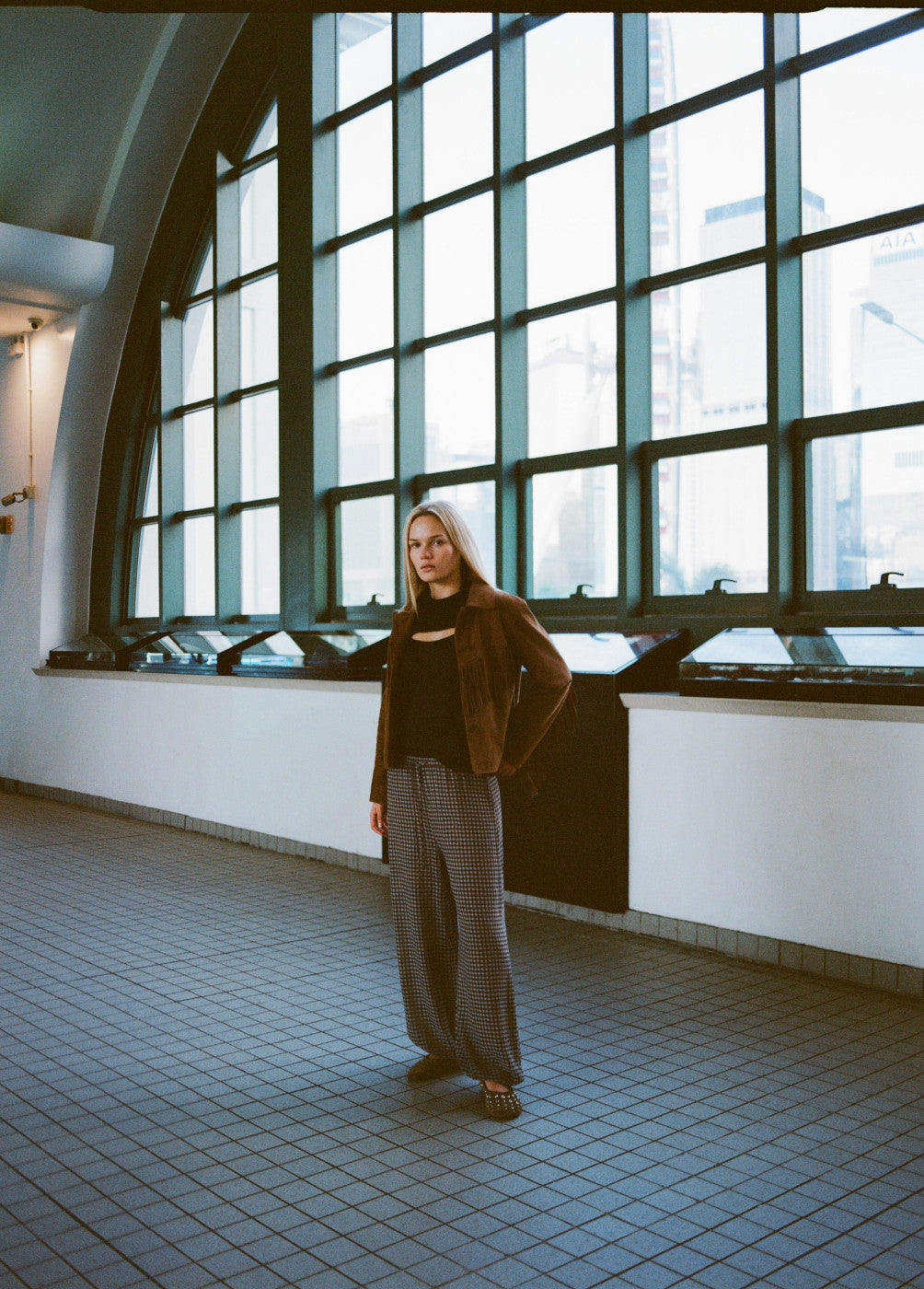 בראוני מכנסיים ארוכים לנשים