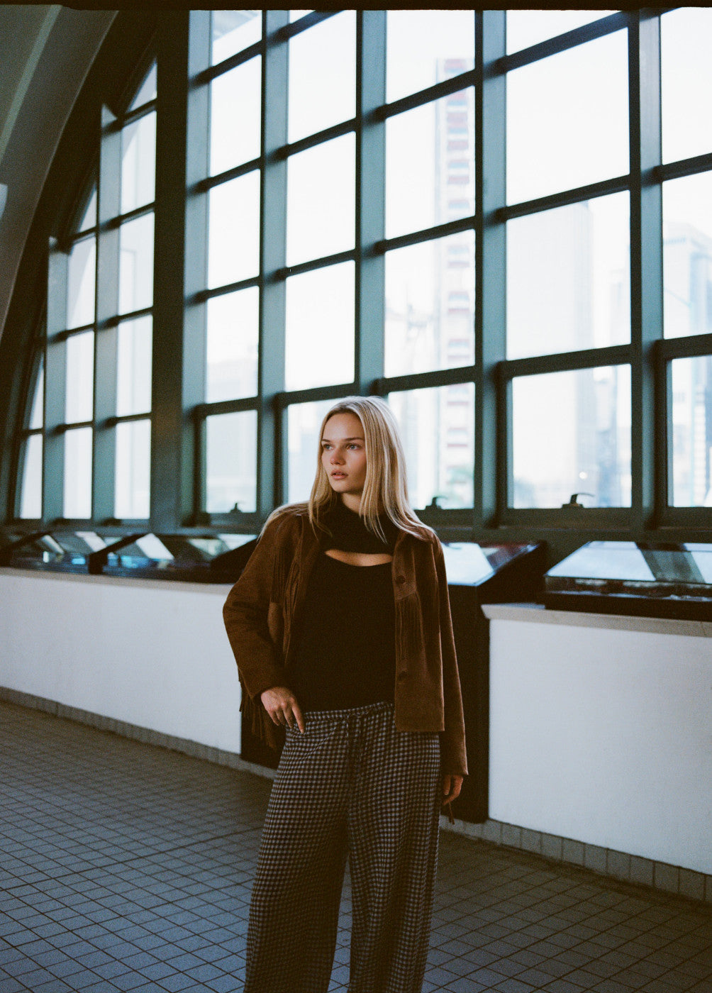 בראוני מכנסיים ארוכים לנשים