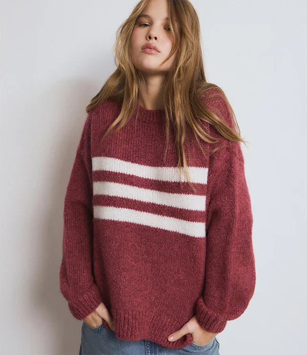 סוודר בורדו עם פסים לבנים, אופנת נשים, קולקציית CHOZEN, קבוצת אלפא