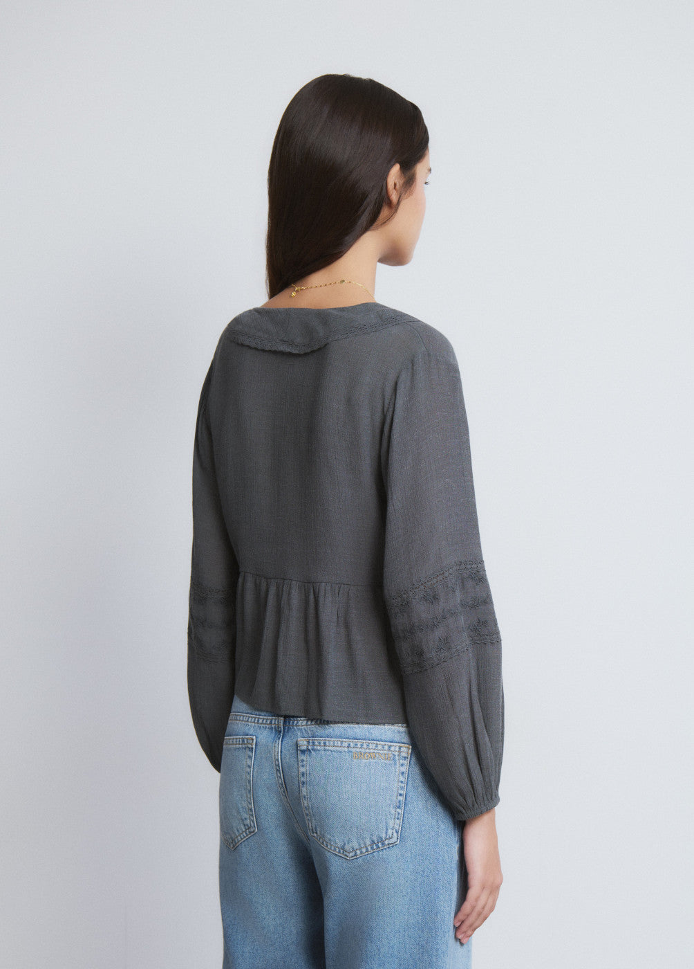 בראוני חולצה ארוכה לנשים