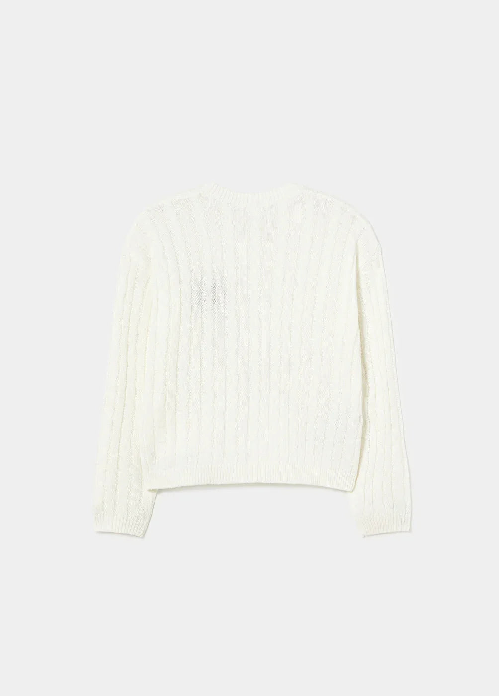 סוודר לבן ארוך שרוולים בעיצוב קלאסי, CHOZEN, צילום על רקע לבן