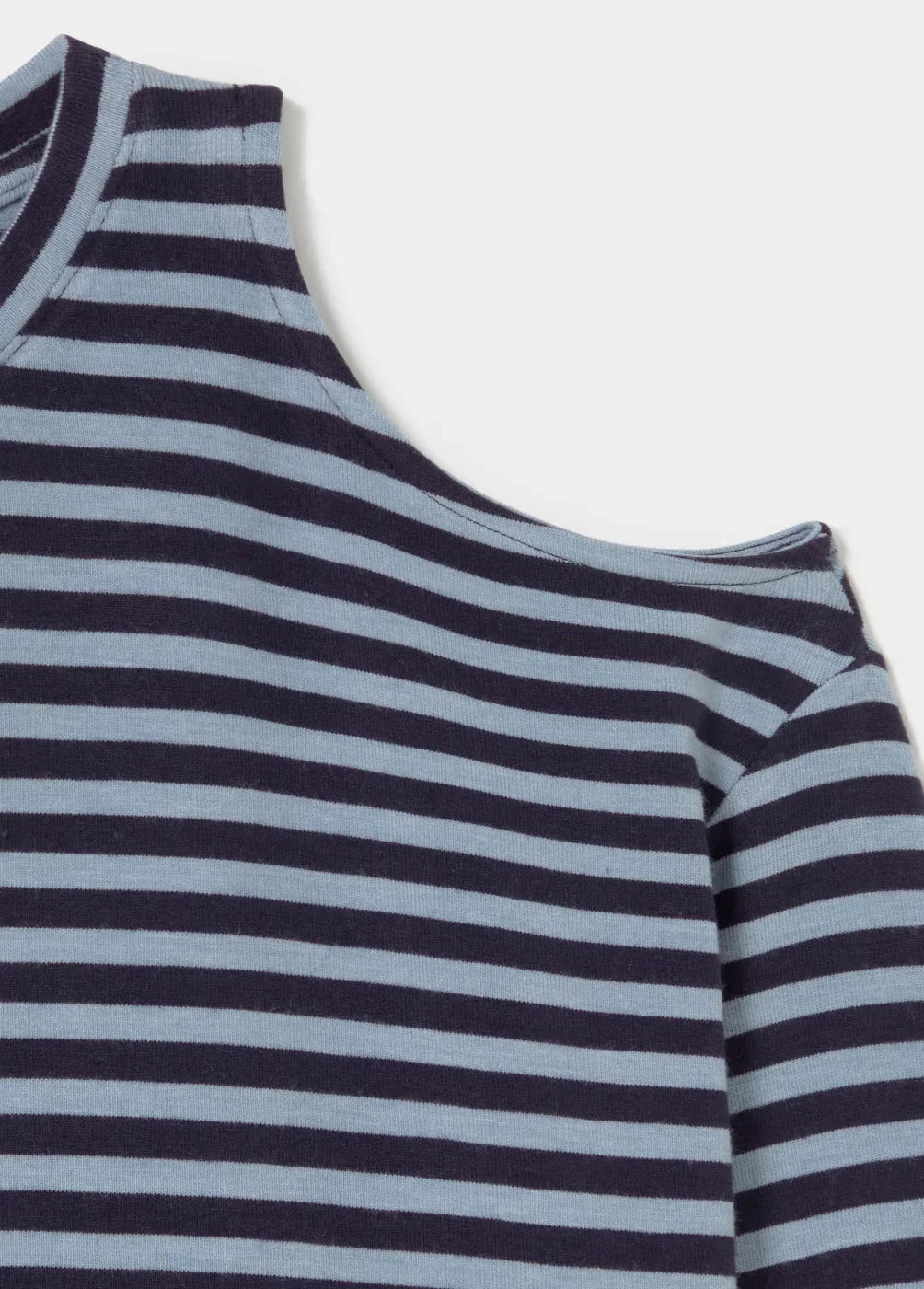 חולצה פסים כחול כהה ותכלת, כתף חשופה, אופנה יוקרתית CHOZEN