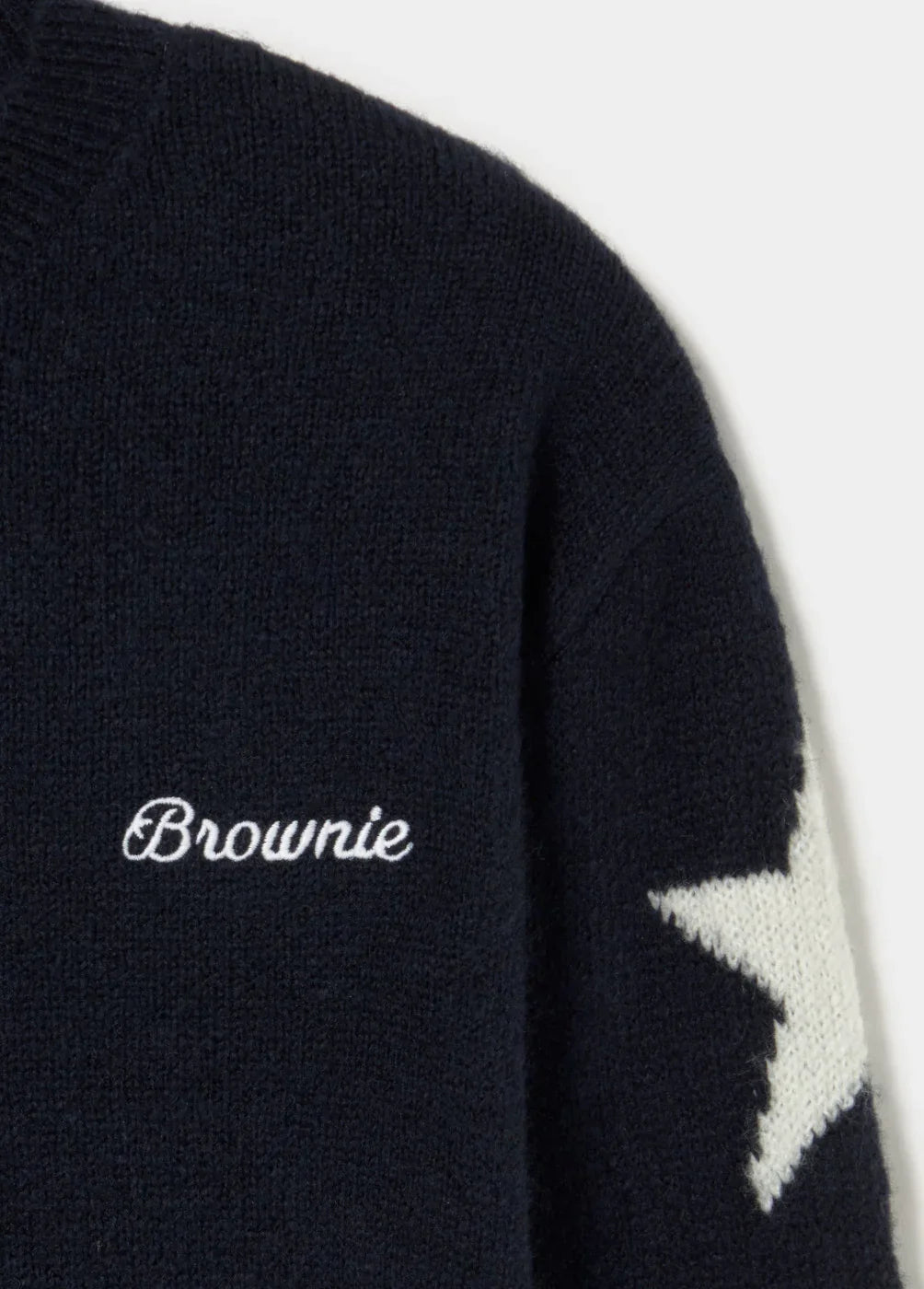 סוודר שחור עם רקמת Brownie ושרוול עם הדפס כוכב, אופנת CHOZEN, קבוצת אלפא