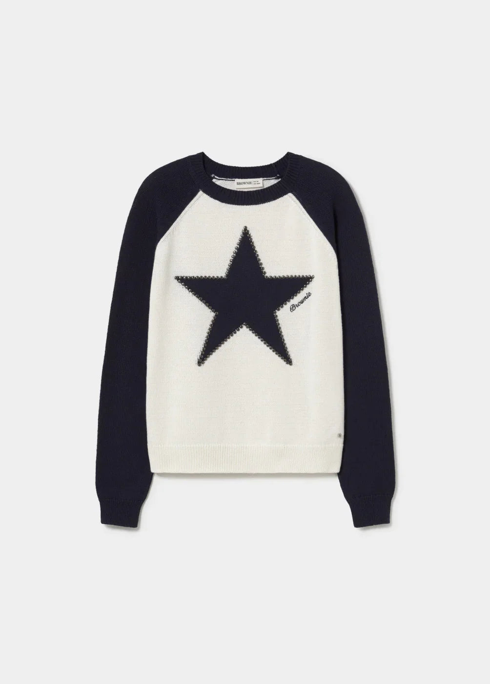 סוודר נשים לבן עם שרוולים כחולים, כוכב שחור מודפס במרכז, פריט אופנה CHOZEN