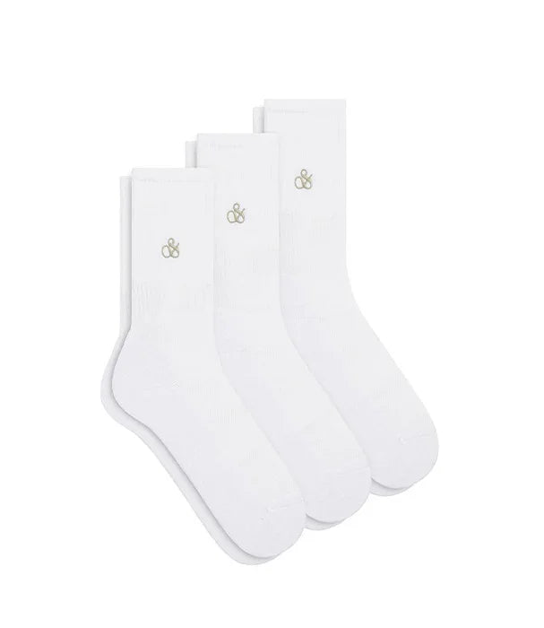 שלישיית גרביים לבנות עם לוגו קטן, מוצר CHOZEN מבית קבוצת אלפא