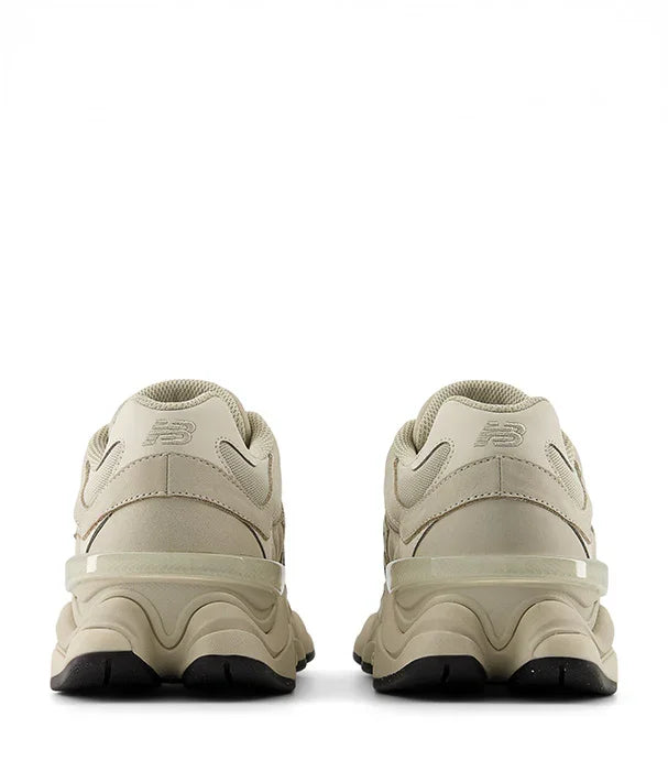 סניקרס ניו באלאנס בצבע בז' מבט מאחור, מבית CHOZEN היבואן הרשמי