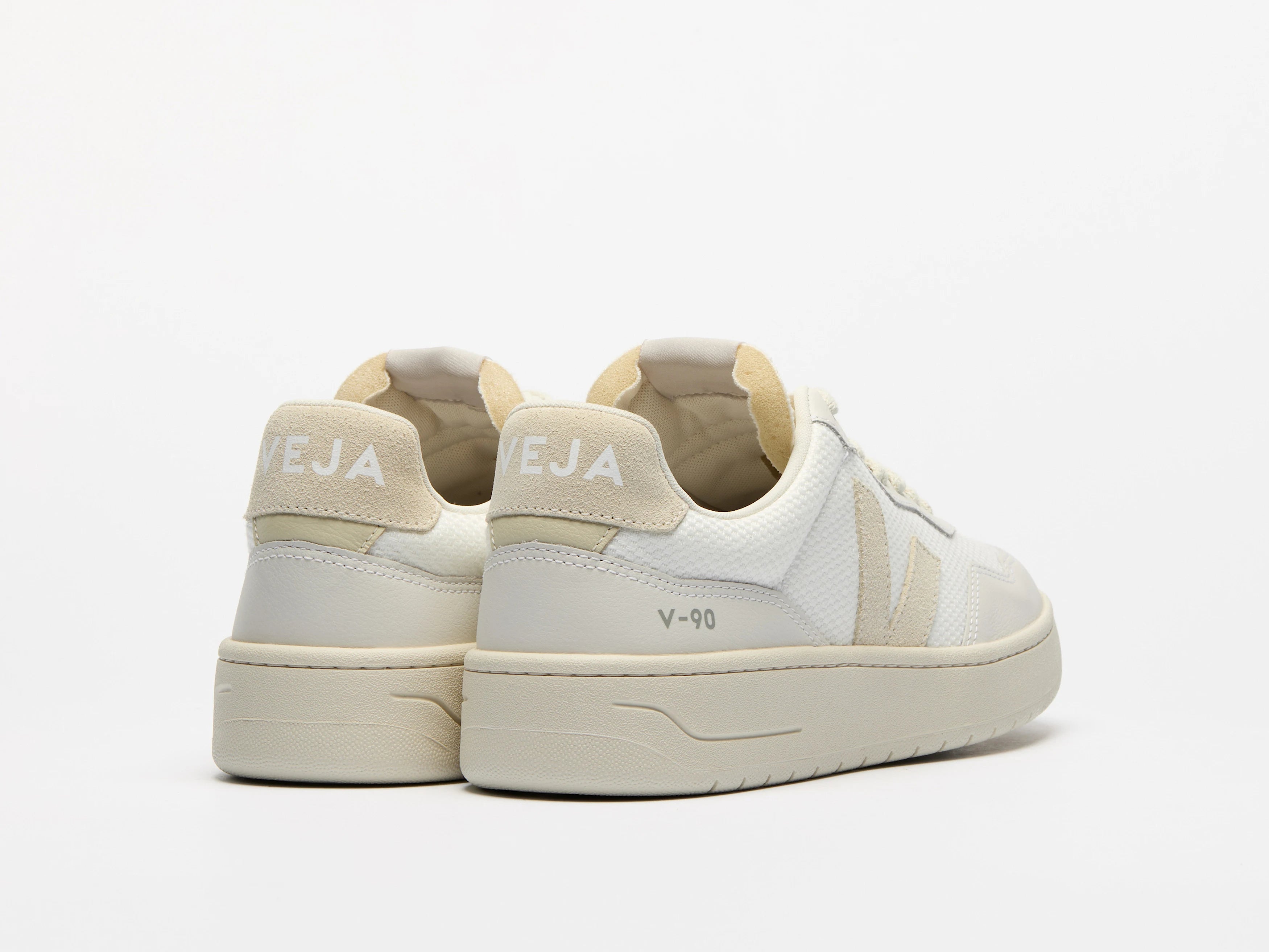 וג'ה סניקרס V-90 B-MESH לגברים