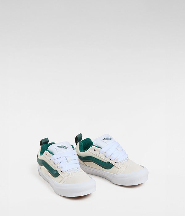 ואנס סניקרס KNU SKOOL לילדים