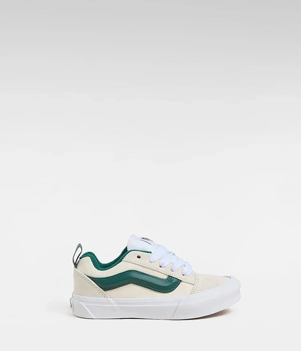 נעל ונאס יוניסקס לילדים בצבע בז' עם פס ירוק, דגם קלאסי מחנות CHOZEN קבוצת אלפא