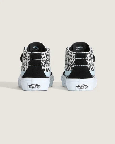 נעלי ואנס גבוהות לילדים עם דוגמת חיות, מוצגות מהחלק האחורי, מבית CHOZEN