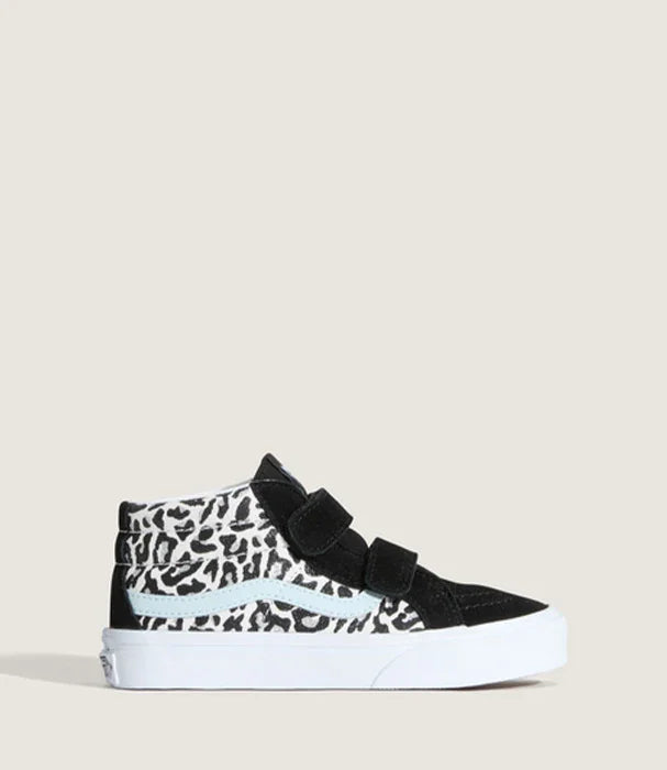 נעל סניקרס ילדים ונאס שחור לבן עם הדפס מנומר ורצועות סקוץ', מבית CHOZEN