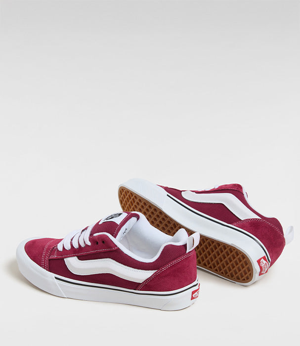 ואנס סניקרס KNU SKOOL יוניסקס