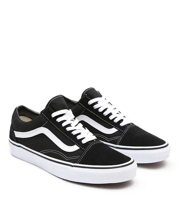 נעלי ואנס שחורות עם פס לבן, דגם קלאסי, מבית מותגי על ב-CHOZEN