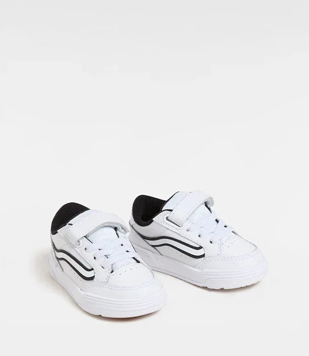 נעלי ספורט ילדים לבנות עם פס שחור, קולקציית מותגים ב-CHOZEN