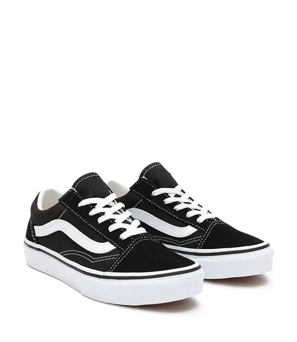 נעלי סניקרס ואנס שחור-לבן עם סוליה לבנה, מותג אופנה CHOZEN