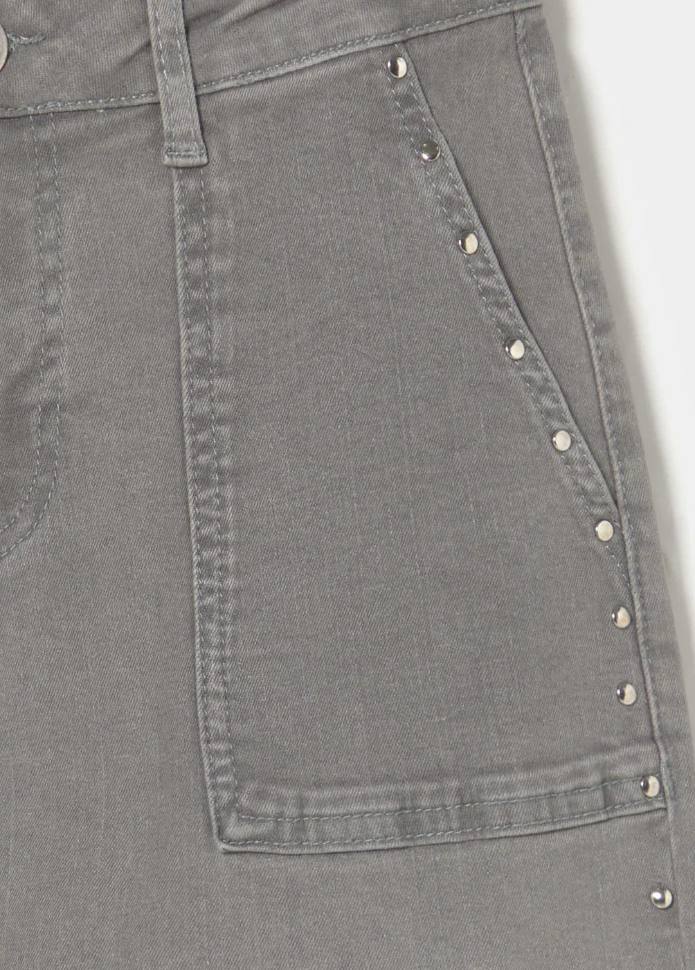ג'ינס אפור CHOZEN כיס קדמי עם ניטים כסופים, אופנה מובילה קבוצת אלפא