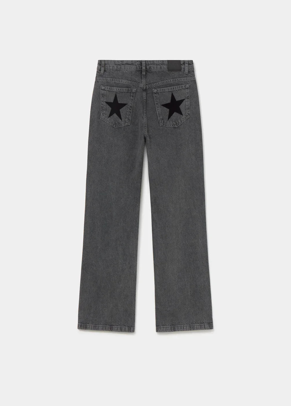 ג'ינס אפור בגזרת סטרייט עם כוכבים שחורים על הכיסים האחוריים, אופנה CHOZEN