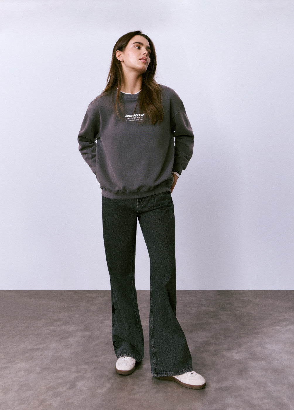 בראוני ג'ינס בגזרה ישרה לנשים