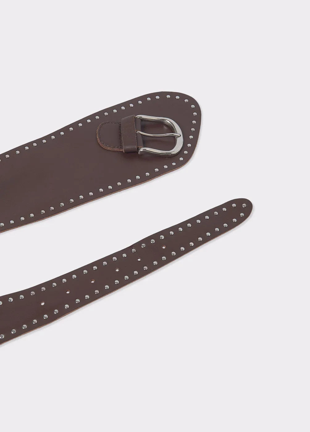 חגורת עור חומה עם ניטים וכסגרת כסף, אופנה CHOZEN