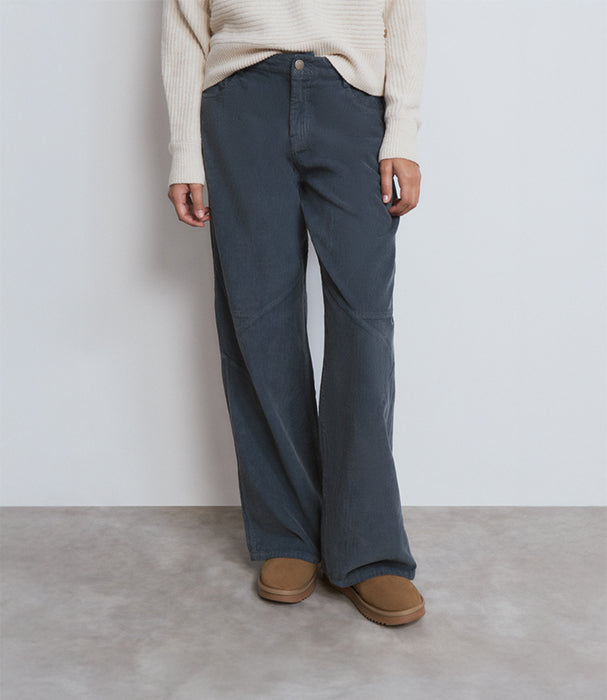 בראוני מכנסיים ארוכים לנשים