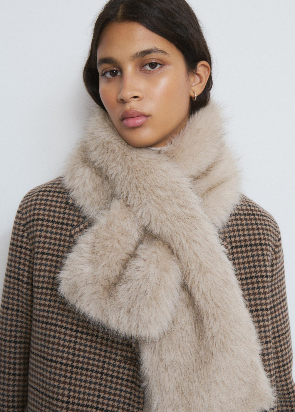 בראוני צעיף פרוותי לנשים