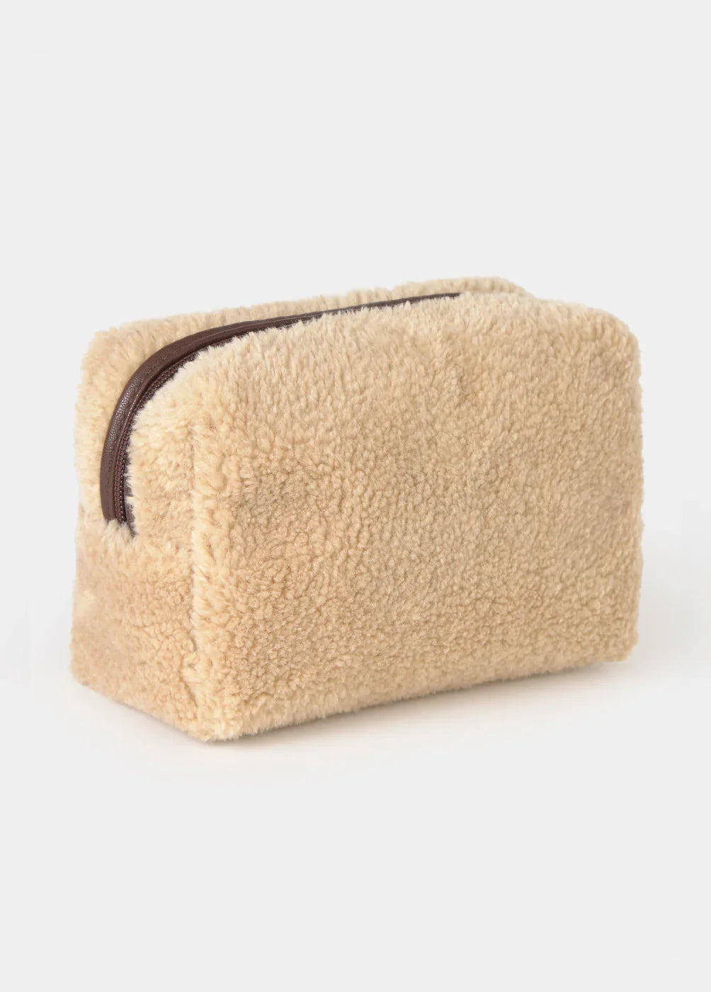 נרתיק איפור מרובע מבד פרווה בהיר עם רוכסן חום, עיצוב טרנדי CHOZEN