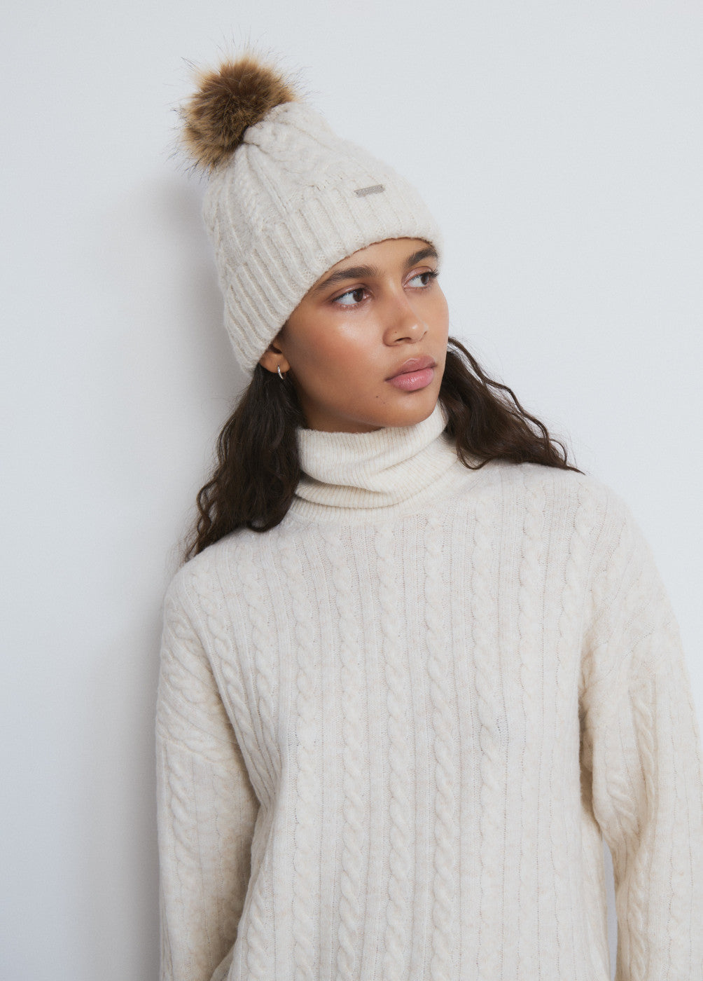 בראוני כובע צמר לנשים