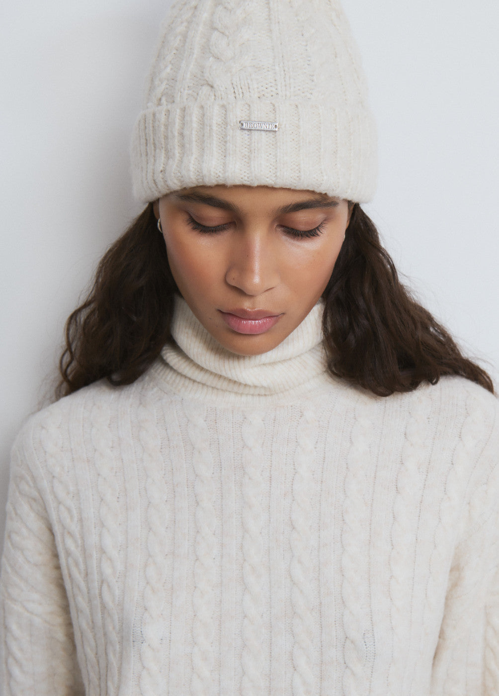 בראוני כובע צמר לנשים